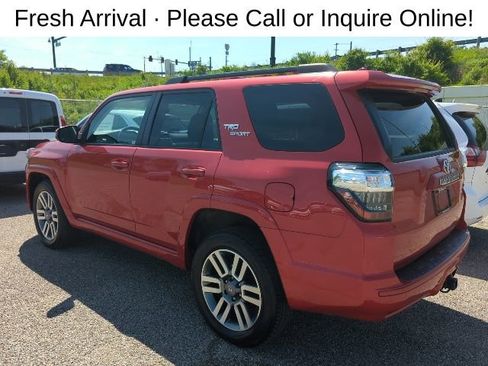 Used 2022 Toyota 4Runner TRD Sport AWD/4WD image 3