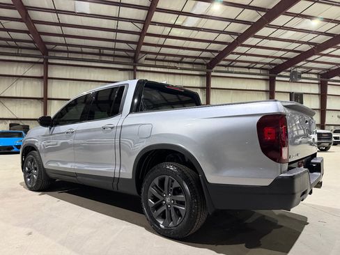 Used 2023 Honda Ridgeline Sport image 7