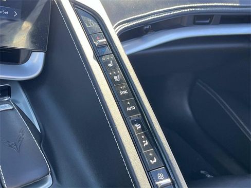Used 2025 Chevrolet Corvette Stingray Premium Conv w/ 3LT image 34