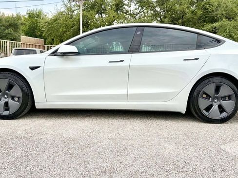 Used 2022 Tesla Model 3 Long Range AWD/4WD image 8