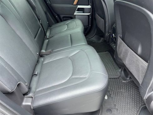 Used 2023 Land Rover Defender 110 S image 42