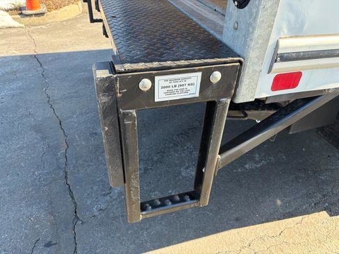 Used 2024 Ford E-350 and Econoline 350 Super Duty w/ Power Windows & Locks Group image 39