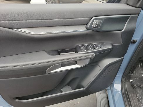 Used 2024 Ford Ranger Lariat w/ FX4 Off-Road Package image 12