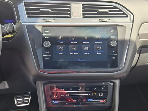 Certified 2023 Volkswagen Tiguan SE R-Line FWD image 18
