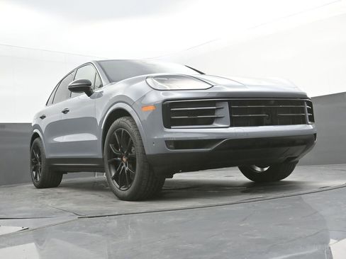 New 2026 Porsche Cayenne image 27