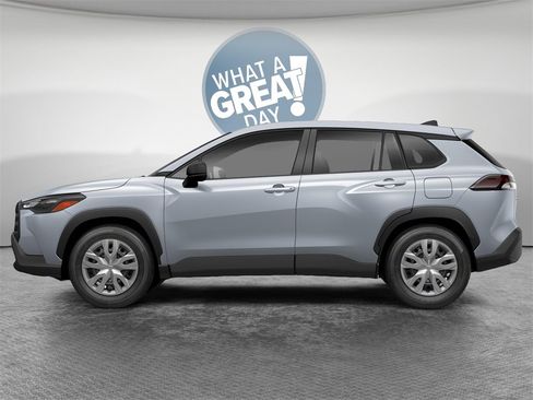 New 2026 Toyota Corolla Cross L image 2