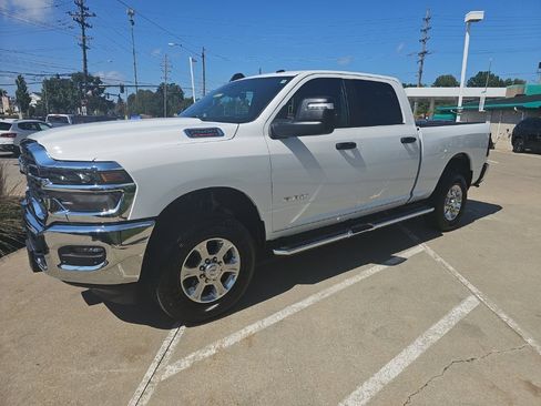 Used 2026 RAM 2500 Big Horn AWD/4WD image 11
