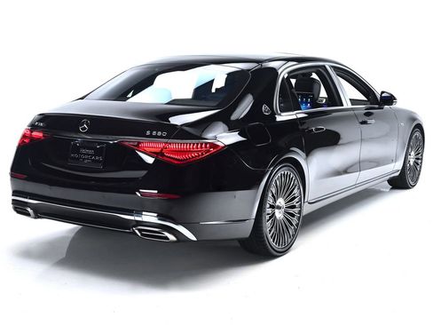 Used 2024 Mercedes-Benz Maybach S 680 4MATIC image 4