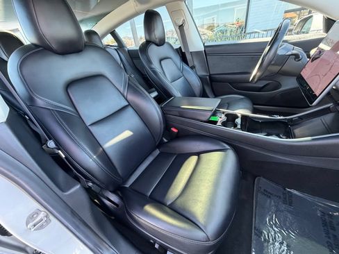 Used 2018 Tesla Model 3 Long Range RWD image 14