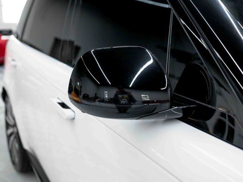 Used 2024 Land Rover Range Rover SV image 19