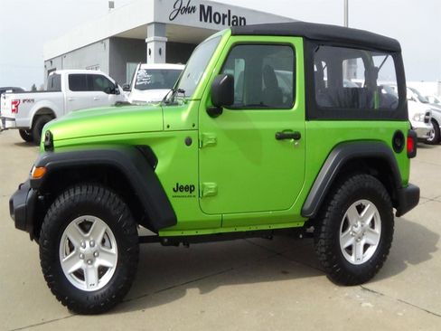 Certified 2025 Jeep Wrangler Sport AWD/4WD image 1