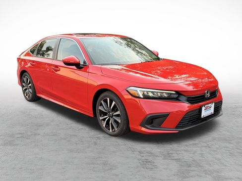 Used 2023 Honda Civic EX image 3