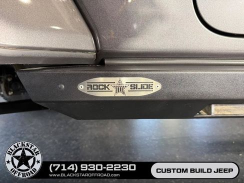 Used 2021 Jeep Gladiator Rubicon AWD/4WD image 8