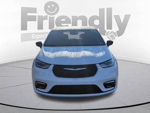 New 2026 Chrysler Pacifica Select AWD/4WD image 10