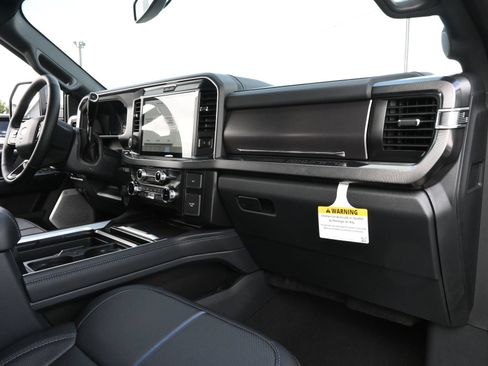 New 2026 Ford F250 Platinum AWD/4WD image 22