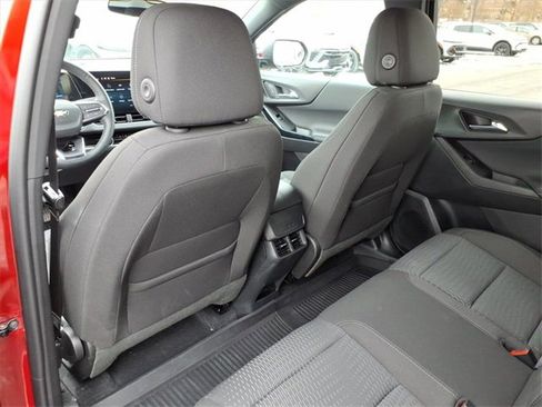 New 2026 Chevrolet Equinox LT w/ LPO, Floor Liner Package image 7