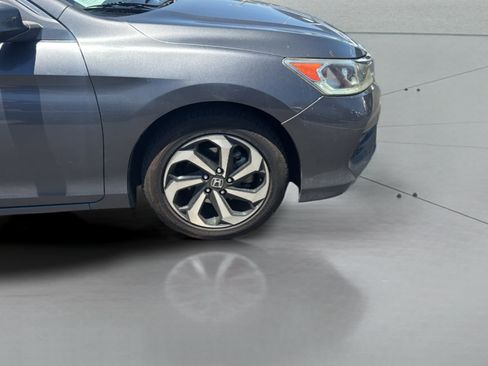 Used 2017 Honda Accord EX-L image 34