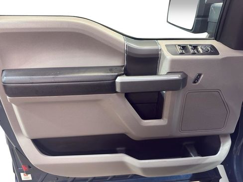 Used 2017 Ford F150 XLT w/ Equipment Group 302A Luxury image 13