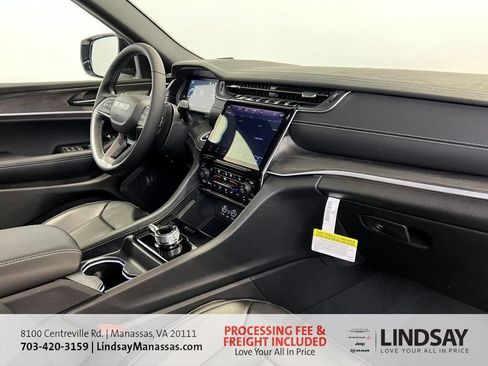 New 2025 Jeep Grand Cherokee Limited w/ Luxury Tech Group II image 12