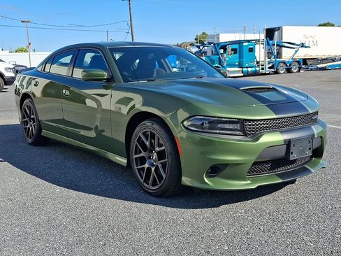 Used 2019 Dodge Charger R/T w/ Stars & Stripes Edition RWD image 3