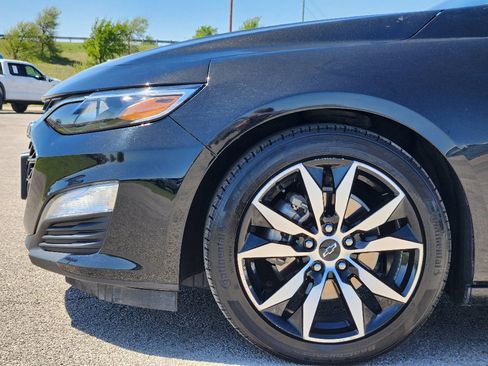 Used 2023 Chevrolet Malibu RS image 8