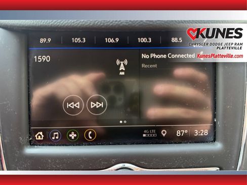 Used 2019 Chevrolet Cruze LT w/ LT True North Edition FWD image 23