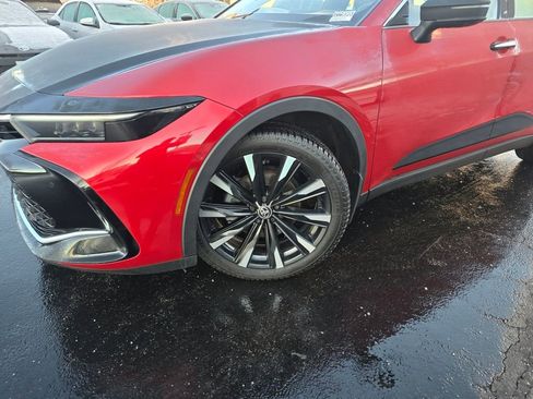 Certified 2023 Toyota Crown Platinum image 2