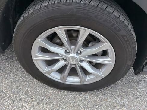 Used 2025 Honda CR-V EX image 11