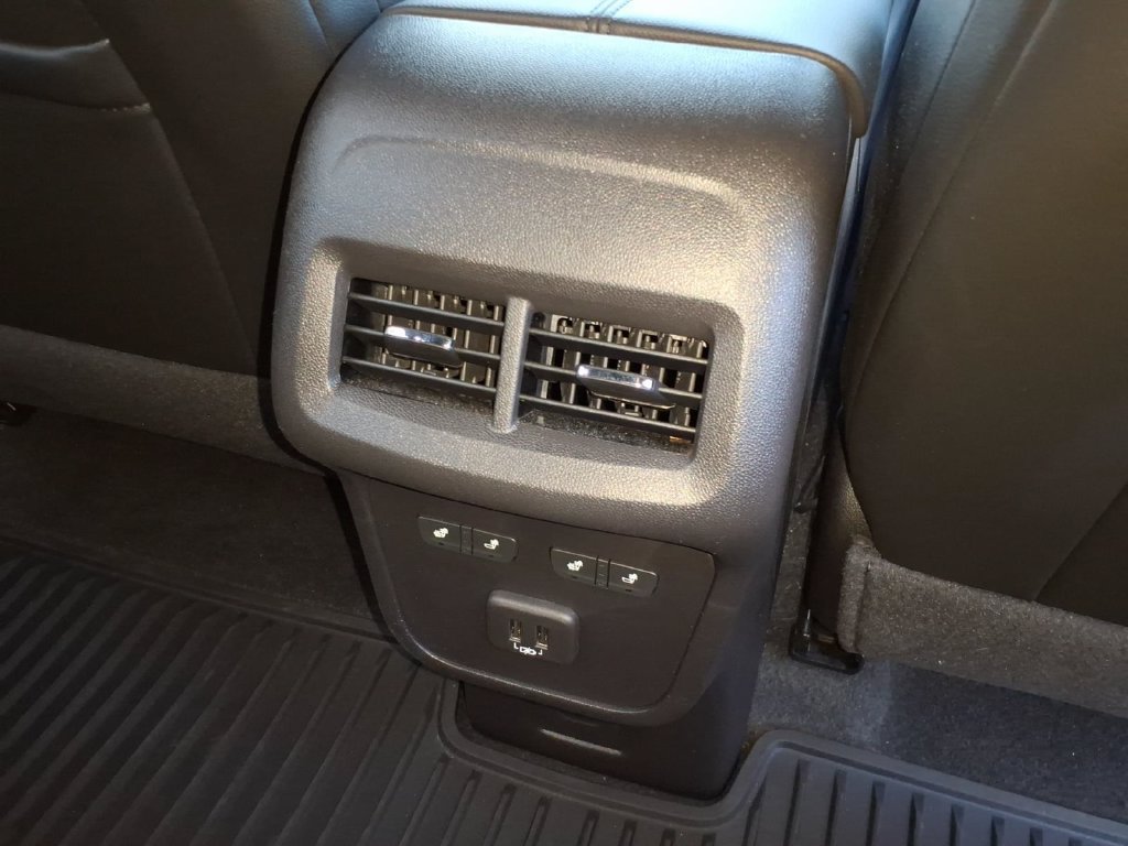 Used 2024 Chevrolet Equinox Premier AWD/4WD image 20