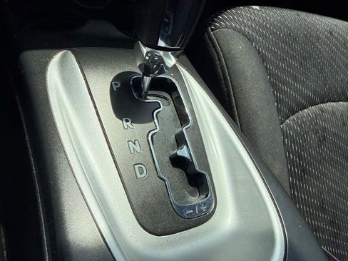 Used 2018 Dodge Journey SE image 21