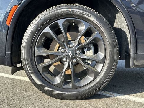 Used 2025 Dodge Durango GT AWD/4WD image 17