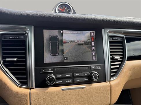 Used 2017 Porsche Macan S image 54