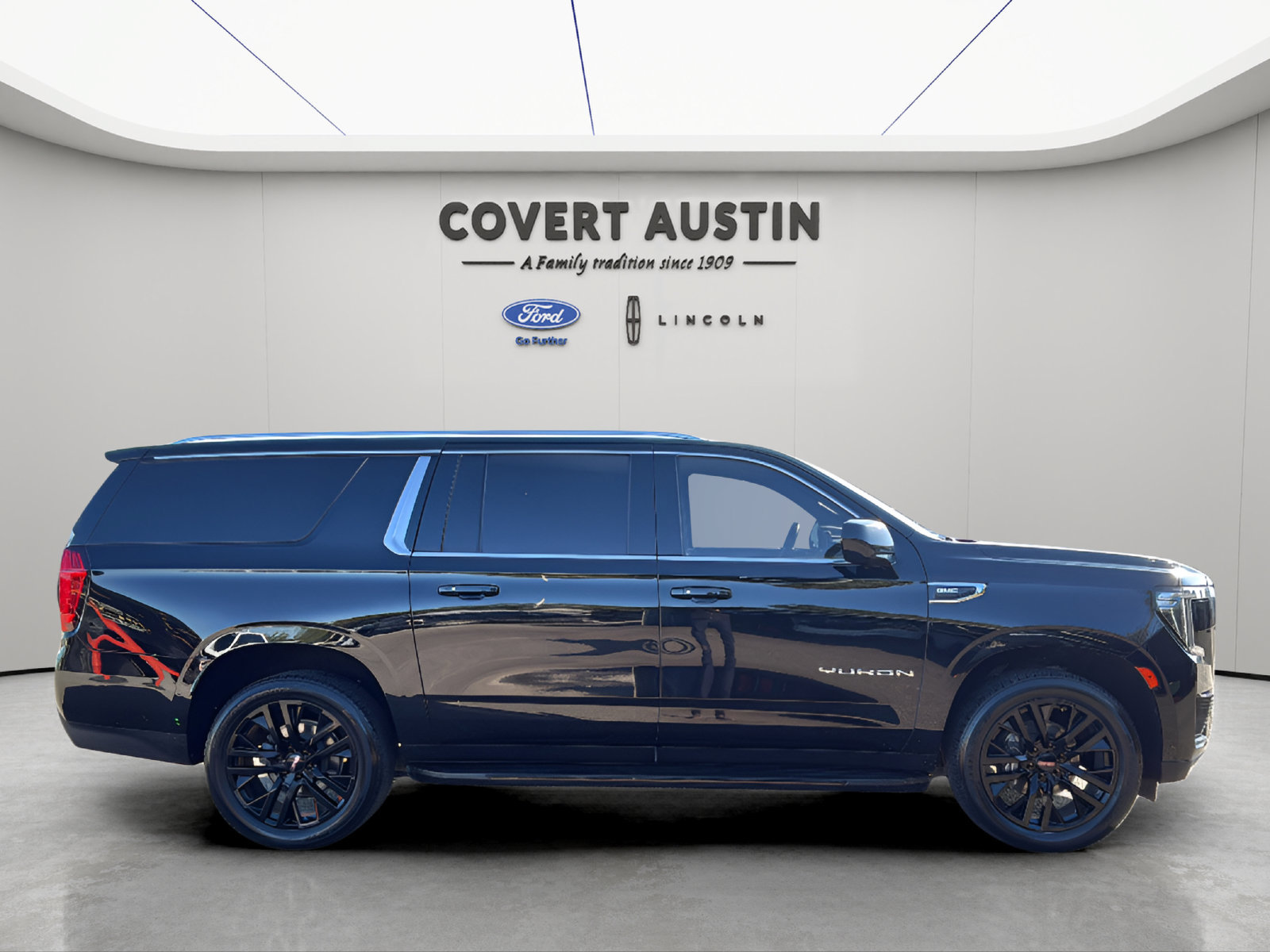 Used 2023 GMC Yukon XL SLE RWD image 5