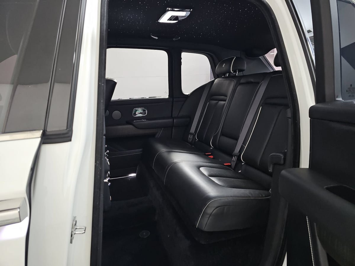 Used 2021 Rolls-Royce Cullinan AWD/4WD image 4