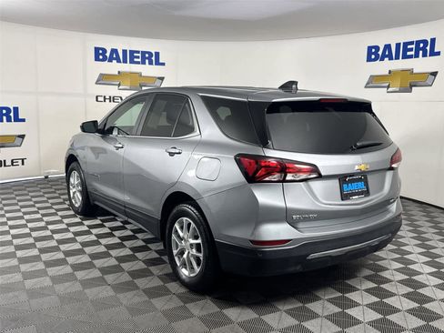 Used 2023 Chevrolet Equinox LT image 3