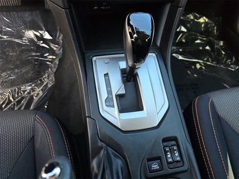 Used 2020 Subaru Crosstrek 2.0i Premium image 32