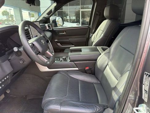 Used 2023 Toyota Tundra Platinum image 7