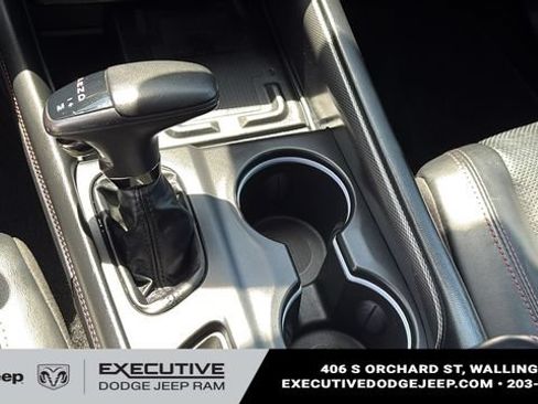 Used 2022 Dodge Durango R/T w/ Blacktop Package AWD/4WD image 19