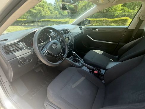 Used 2016 Volkswagen Jetta S FWD image 9