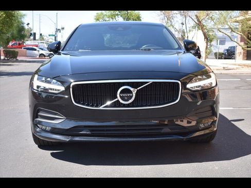 Used 2017 Volvo S90 T5 Momentum w/ Vision Package FWD image 8