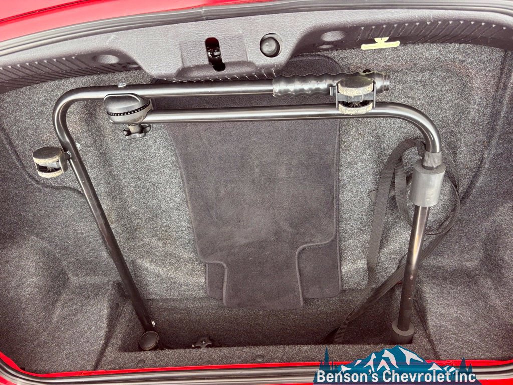 Used 2005 Ford Thunderbird RWD image 31