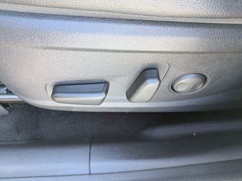 Used 2019 Hyundai Santa Fe Limited FWD image 19