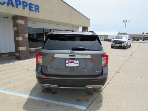 Used 2024 Ford Explorer XLT w/ Equipment Group 202A AWD/4WD image 6