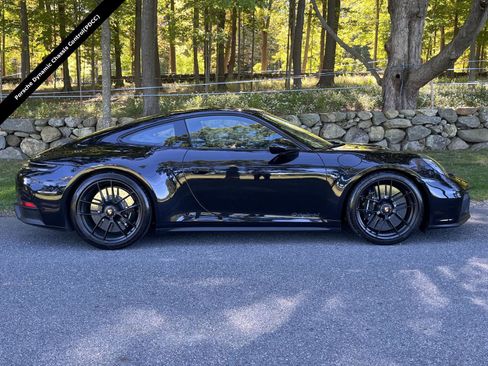 Used 2025 Porsche 911 Carrera 4 GTS image 3
