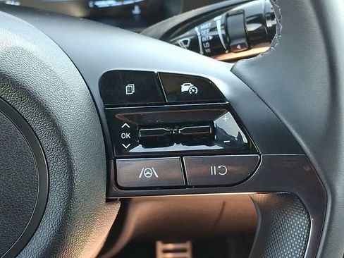 Certified 2025 Hyundai Elantra Sport image 21