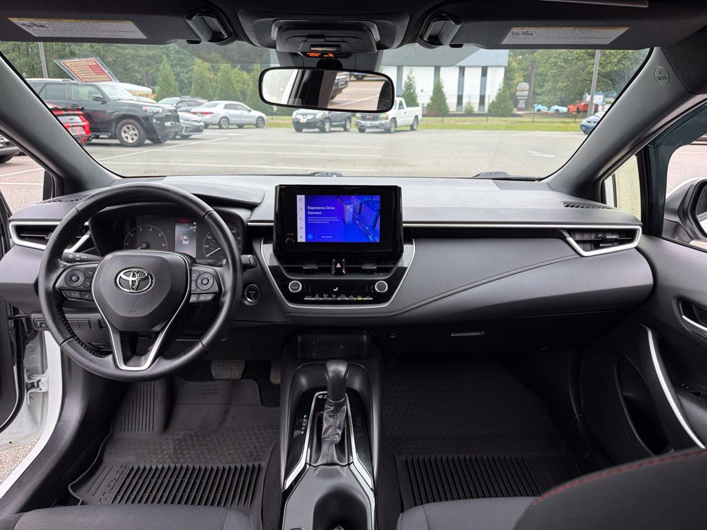 Used 2025 Toyota Corolla SE AWD/4WD image 7