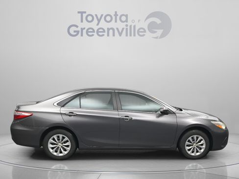 Used 2015 Toyota Camry LE FWD image 17