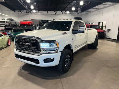 Used 2023 RAM 3500 Limited image 7