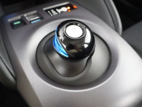 Used 2025 Nissan Leaf S FWD image 37