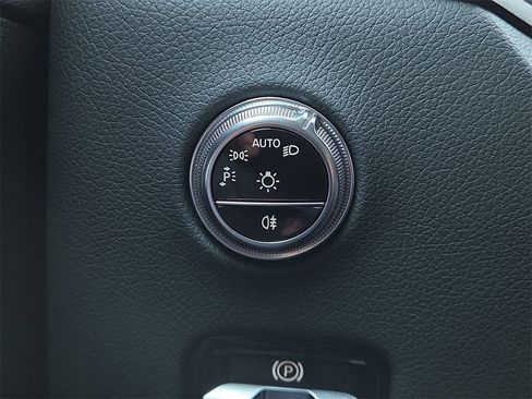 Certified 2024 Mercedes-Benz GLC 300 image 27